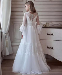 Sofia - Magnifique robe à manches longues avec bouton au dos